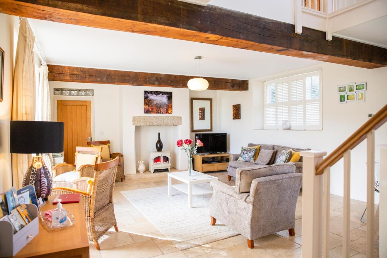Higher Weddicott Barn Holiday Cottage - Self Catering チャグフォード エクステリア 写真