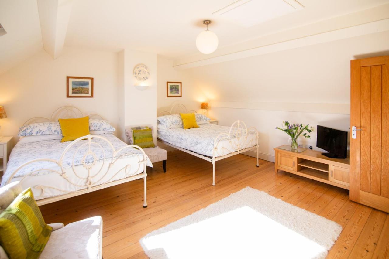 Higher Weddicott Barn Holiday Cottage - Self Catering チャグフォード エクステリア 写真