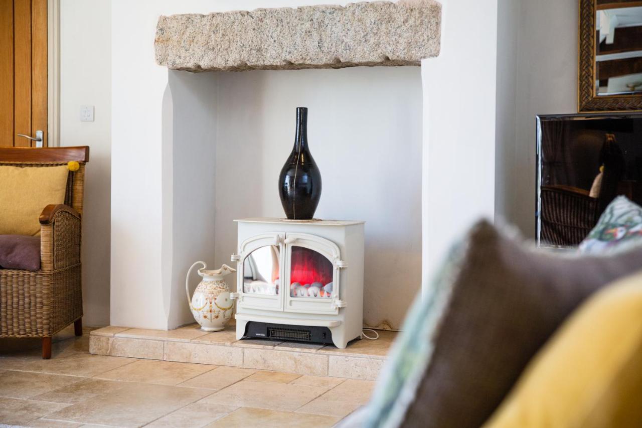 Higher Weddicott Barn Holiday Cottage - Self Catering チャグフォード エクステリア 写真